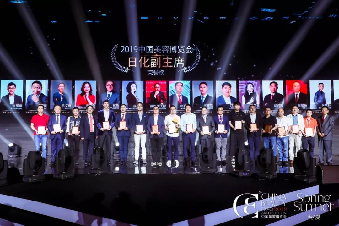 15731144598046351Hx9.png blob.png