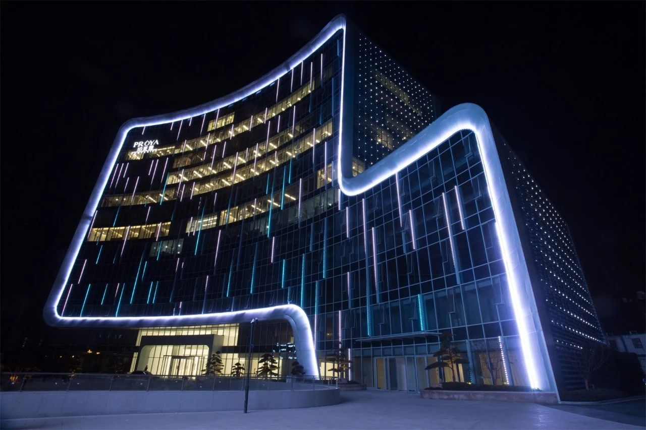 15489143972178856HnY.png blob.png