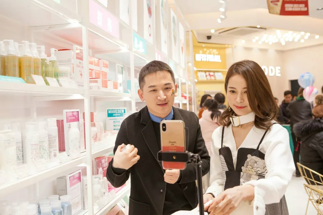 1519871174905591oRw3.jpg 640.webp (5).jpg