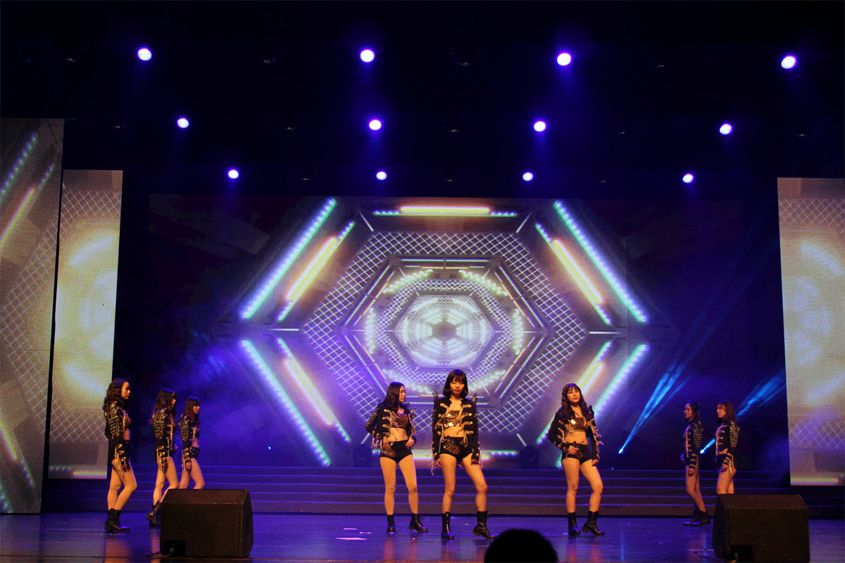 1484469019656952vBO8.gif 感恩青春.gif