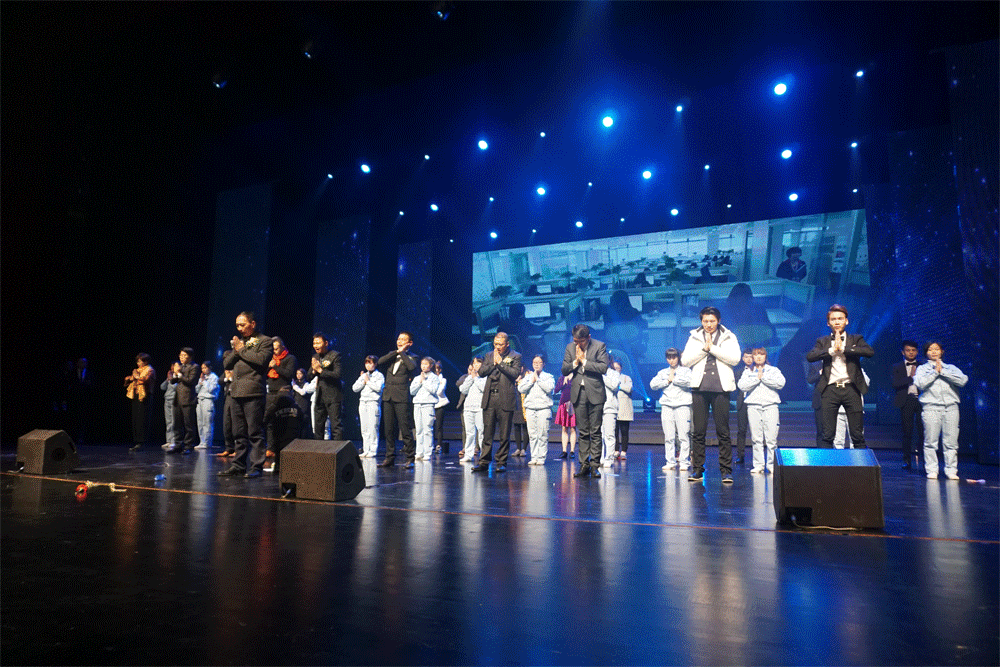 14844694731934113cXq.gif 手语操改版.gif